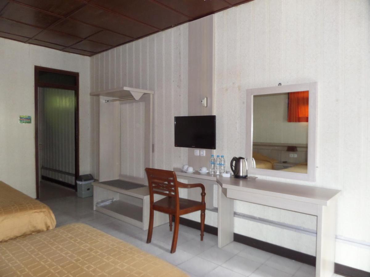 Bromo Permai 1 Hotel Exterior foto