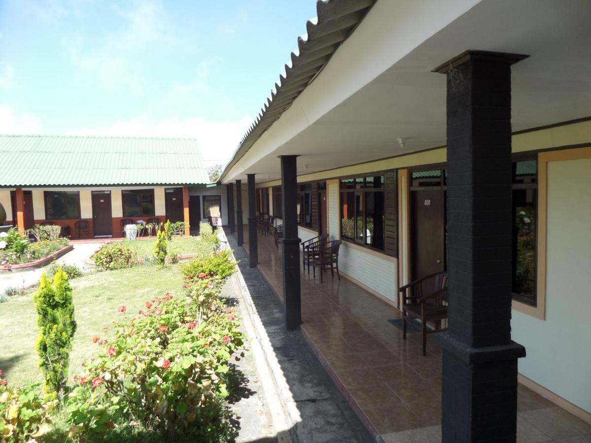 Bromo Permai 1 Hotel Exterior foto