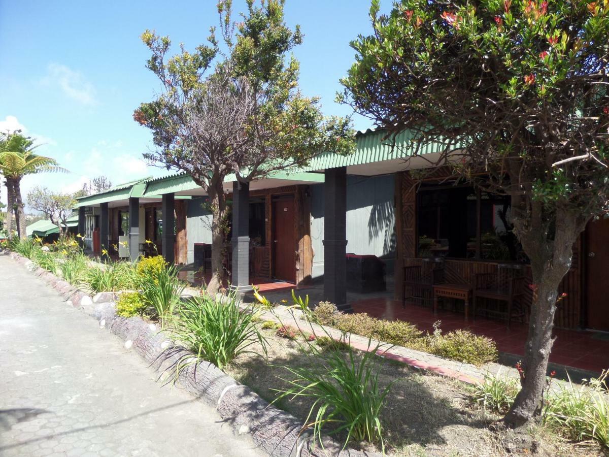 Bromo Permai 1 Hotel Exterior foto
