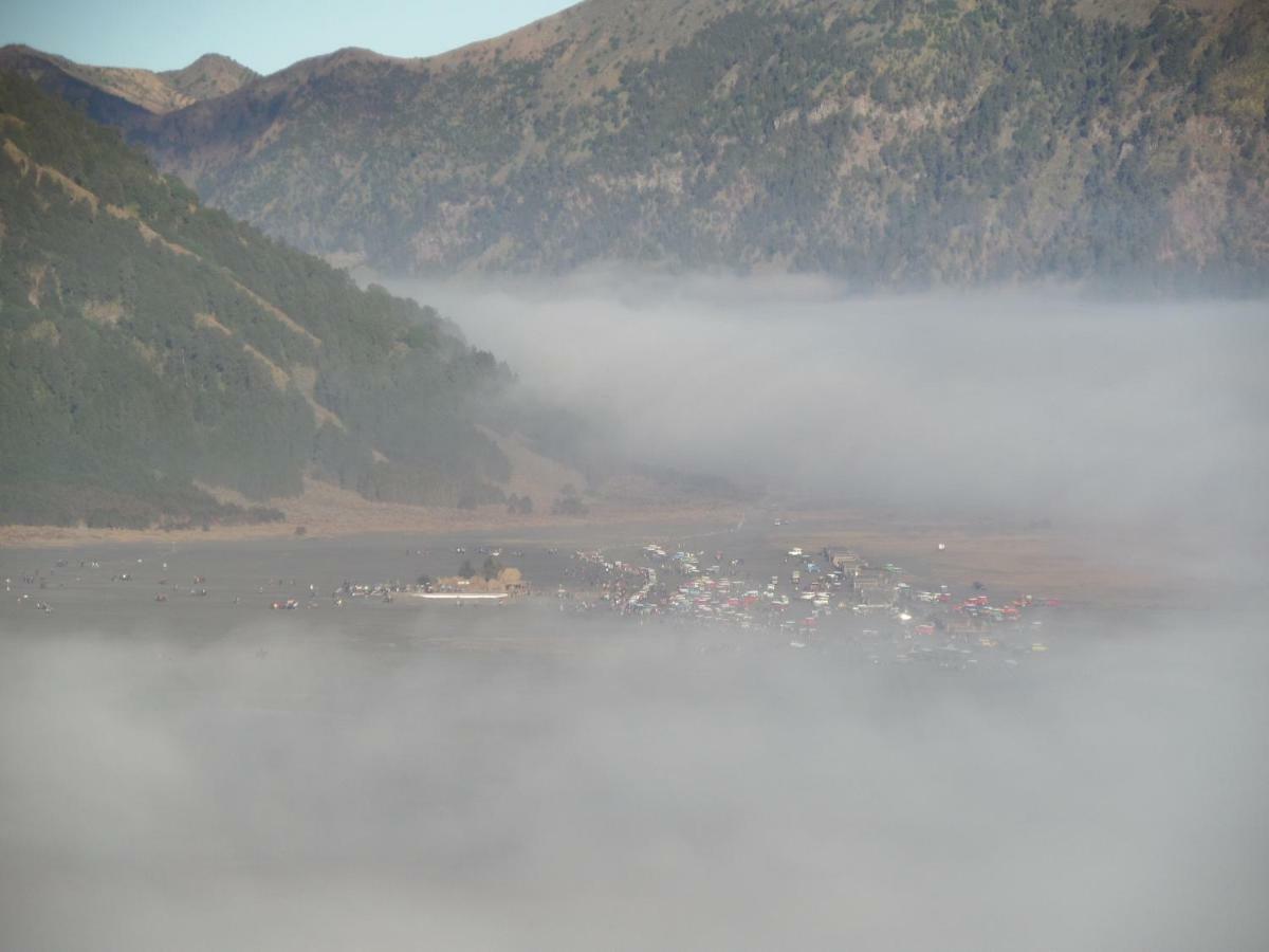 Bromo Permai 1 Hotel Exterior foto