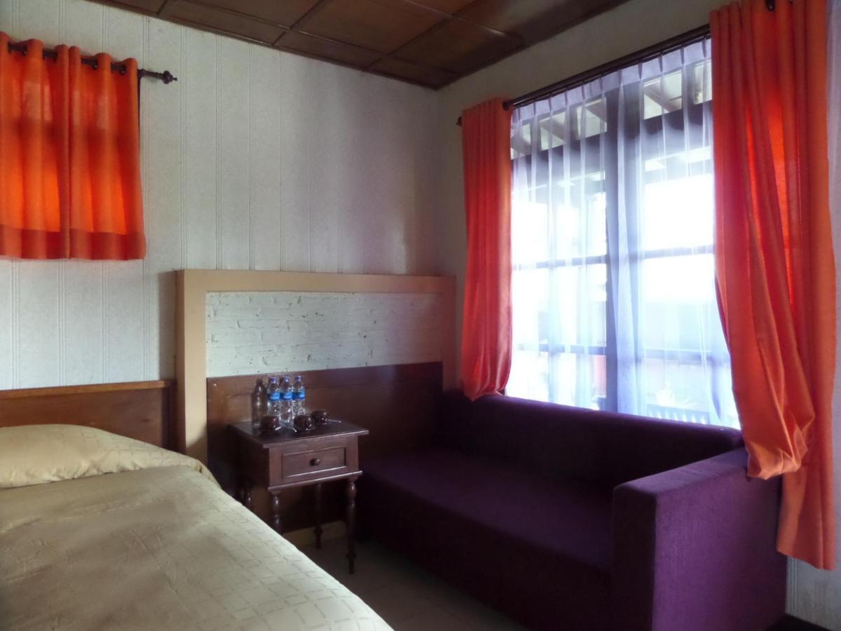 Bromo Permai 1 Hotel Exterior foto